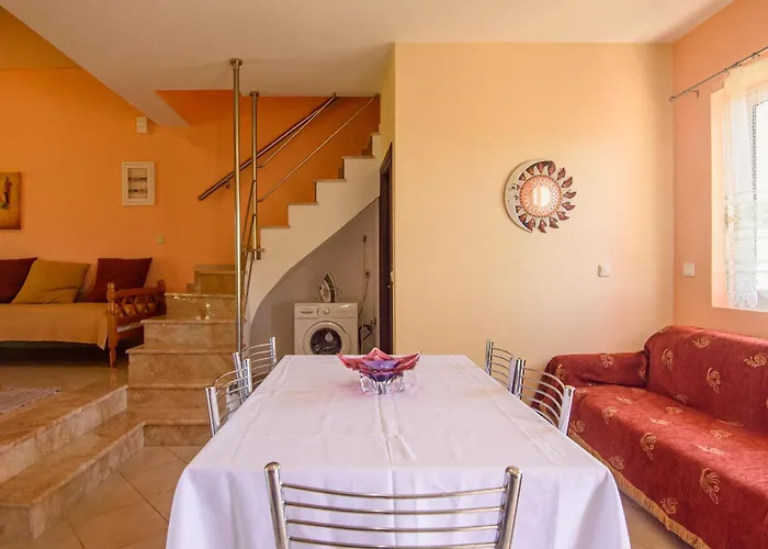 Terpsi - Garden Retreats *