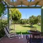 Terpsi - Garden Retreats דירה *