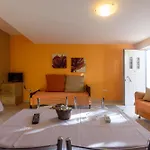 Terpsi - Garden Retreats דירה קיפריסיה