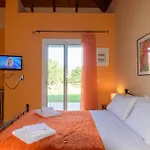 Terpsi - Garden Retreats