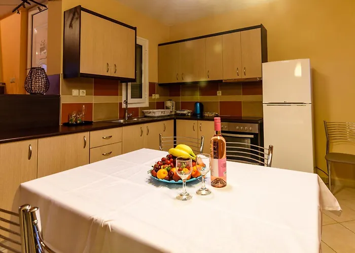 Terpsi - Garden Retreats