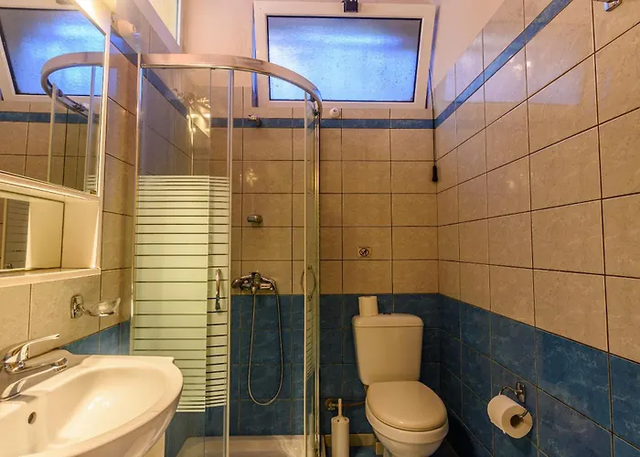 Terpsi - Garden Retreats キパリシア