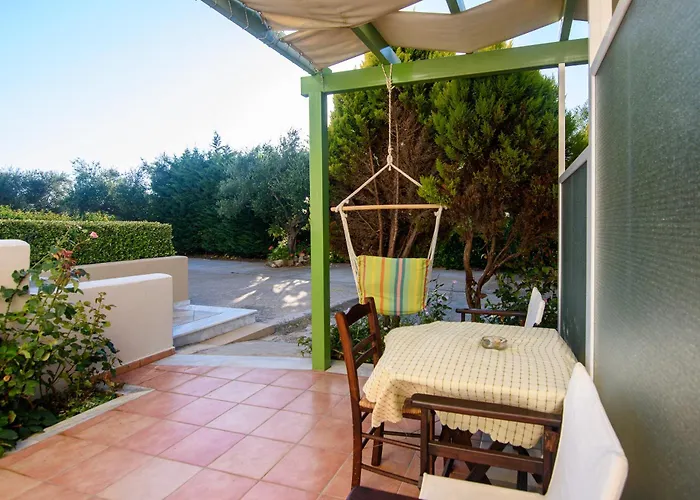 Terpsi - Garden Retreats * Kyparissia